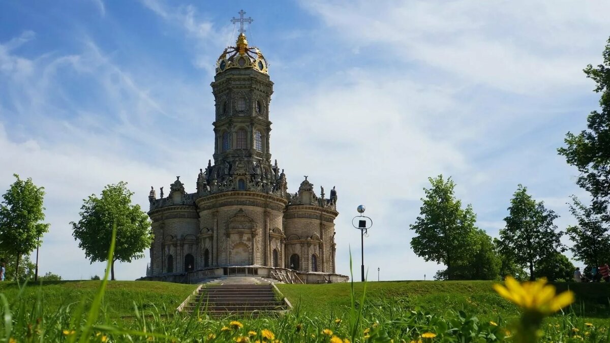 церковь знамения пресвятой богородицы в дубровицах 1690-1704 фото