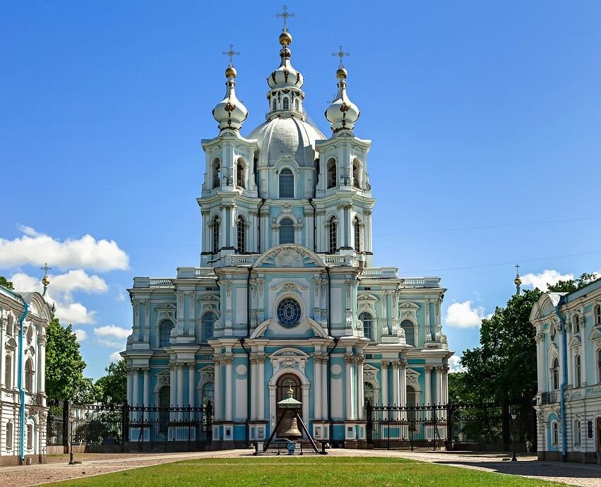 смольный собор в санкт петербурге фото