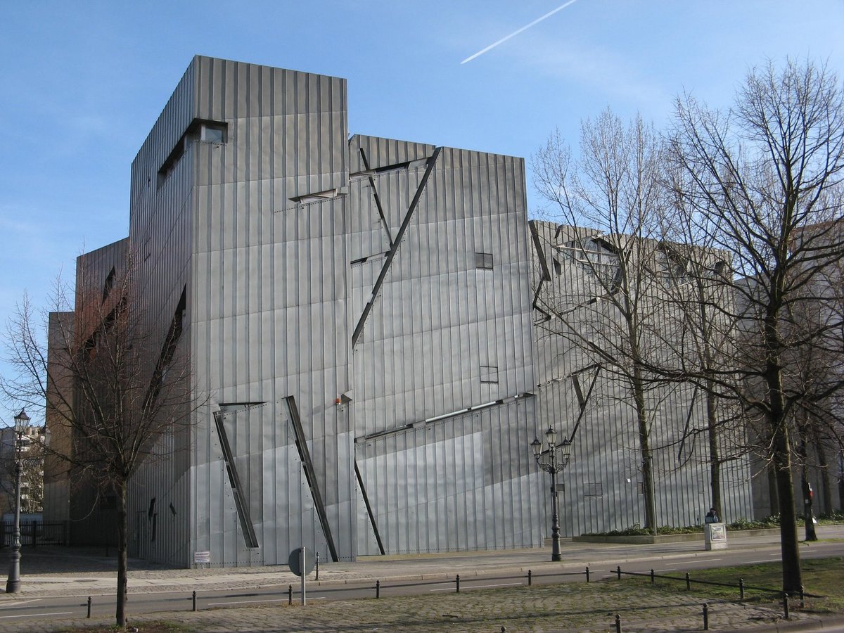 даниэль либескинд еврейский музей в берлине, 1999 фото