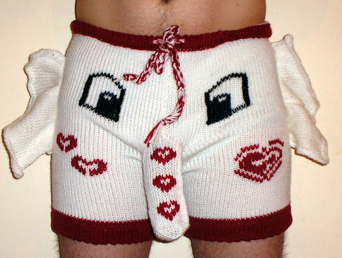eroticheskie-vyazannie-trusi-dlya-muzhchin-v-kartinkah