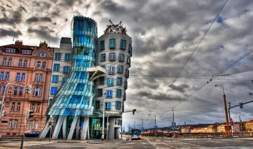 танцующий дом фрэнк гери фото