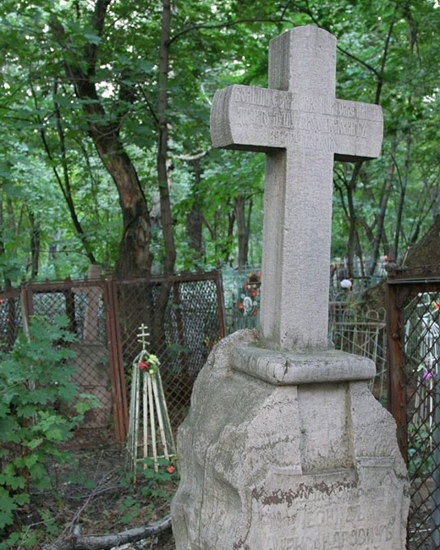 могилы сергиевского кладбища фото