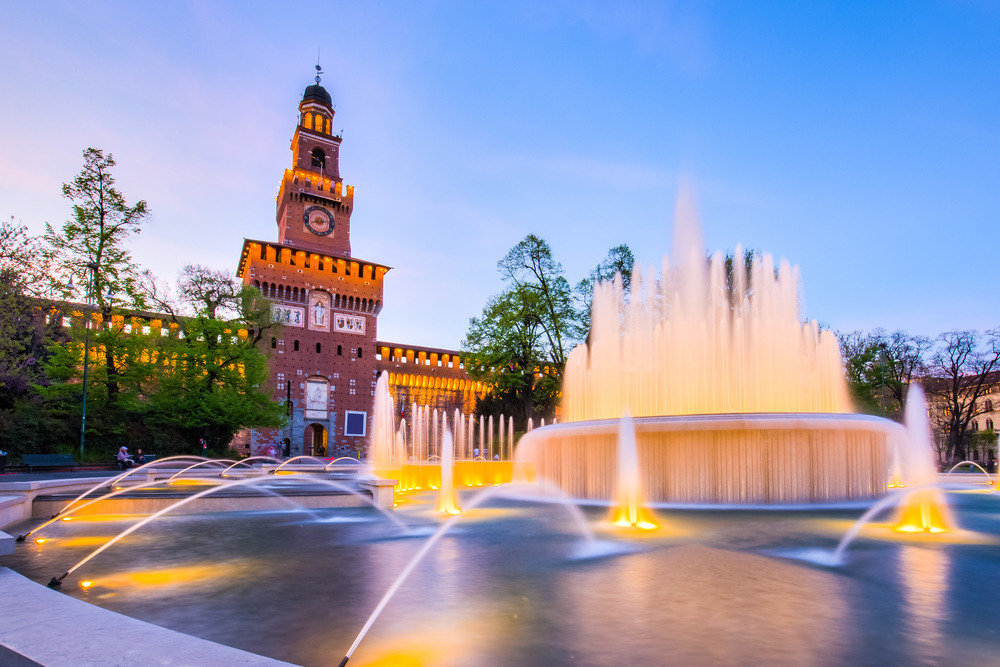 castello sforzesco милан фото