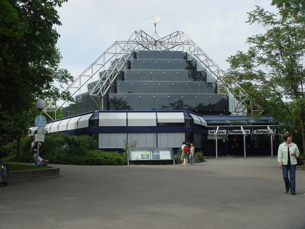 планетарий карла цейса (carl-zeiss-planetarium) (штутгарт, германия). фото