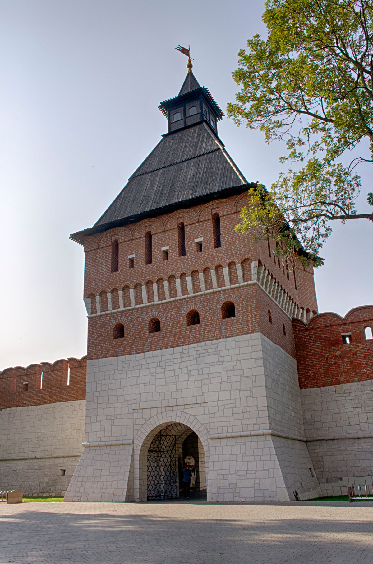 наугольная башня тульского кремля фото