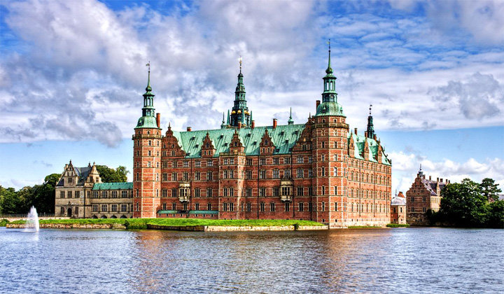 замок фредериксборг дания фото