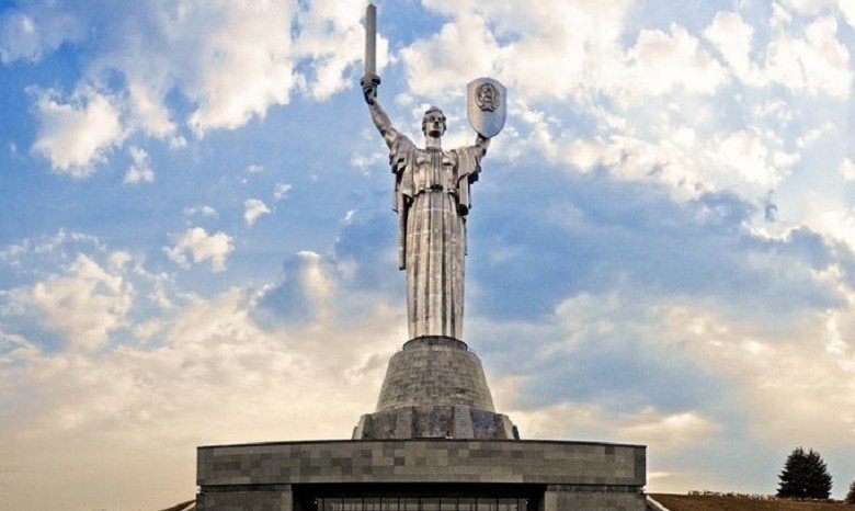 родина мать в киеве фото