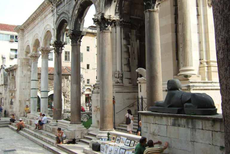 дворец диоклетиана в риме фото