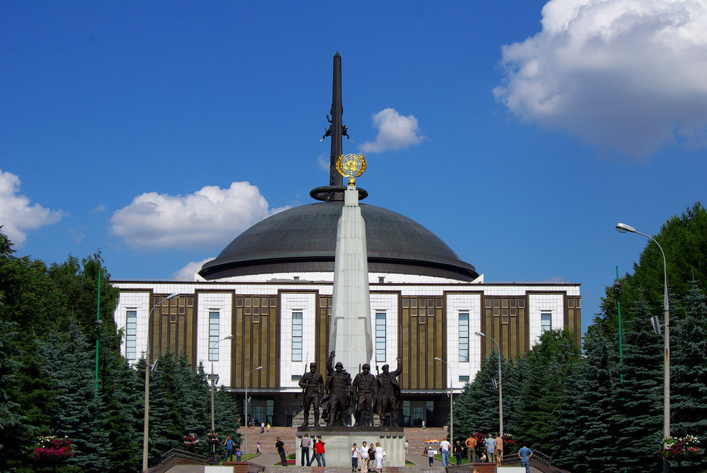 памятник антигитлеровской коалиции поклонная гора фото
