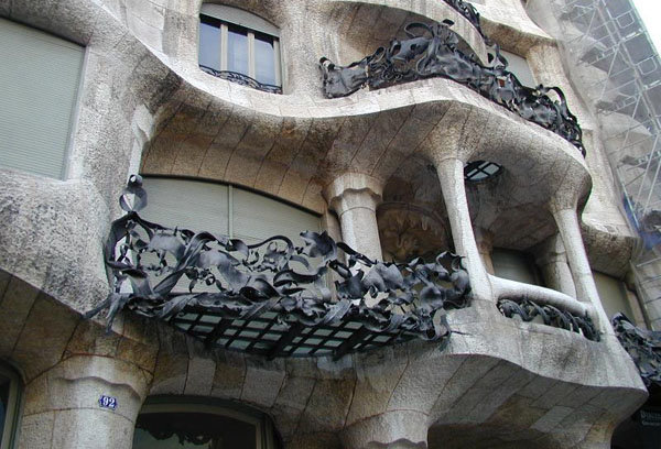 ла педрера гауди барселона фото