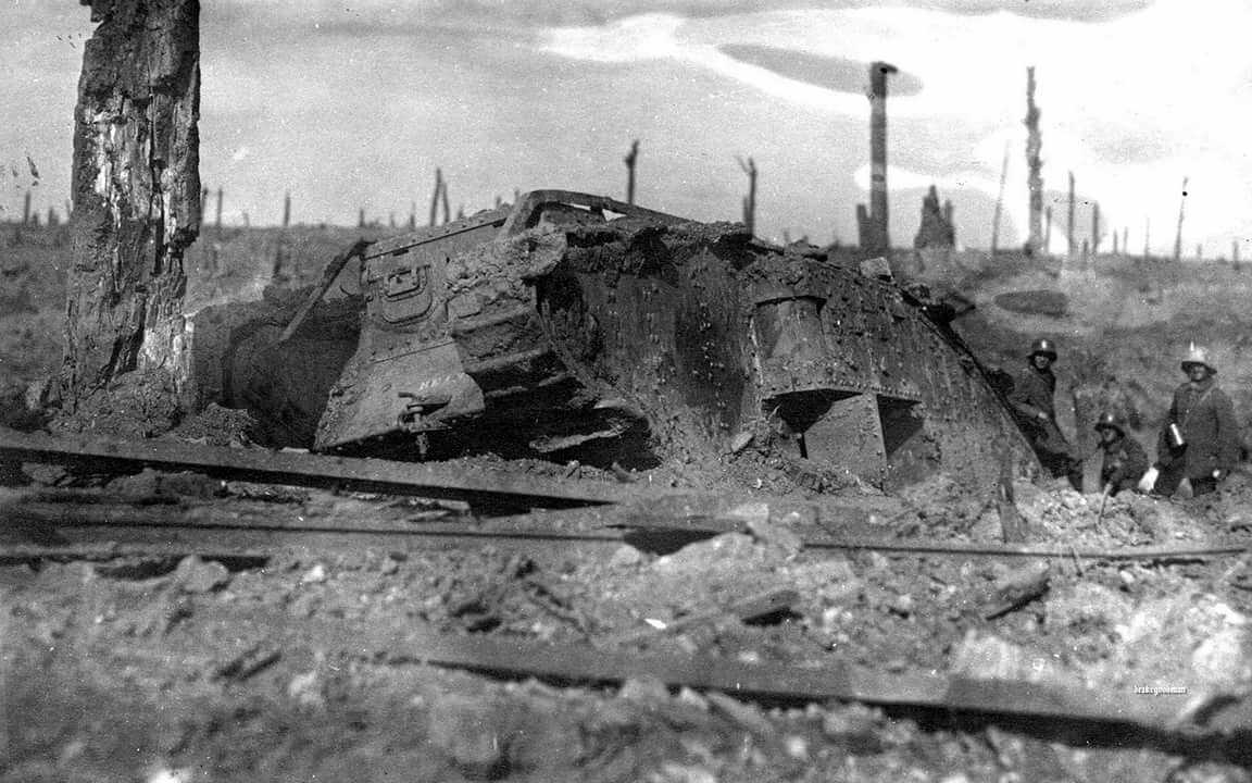 танк ww1 подбитый марк фото
