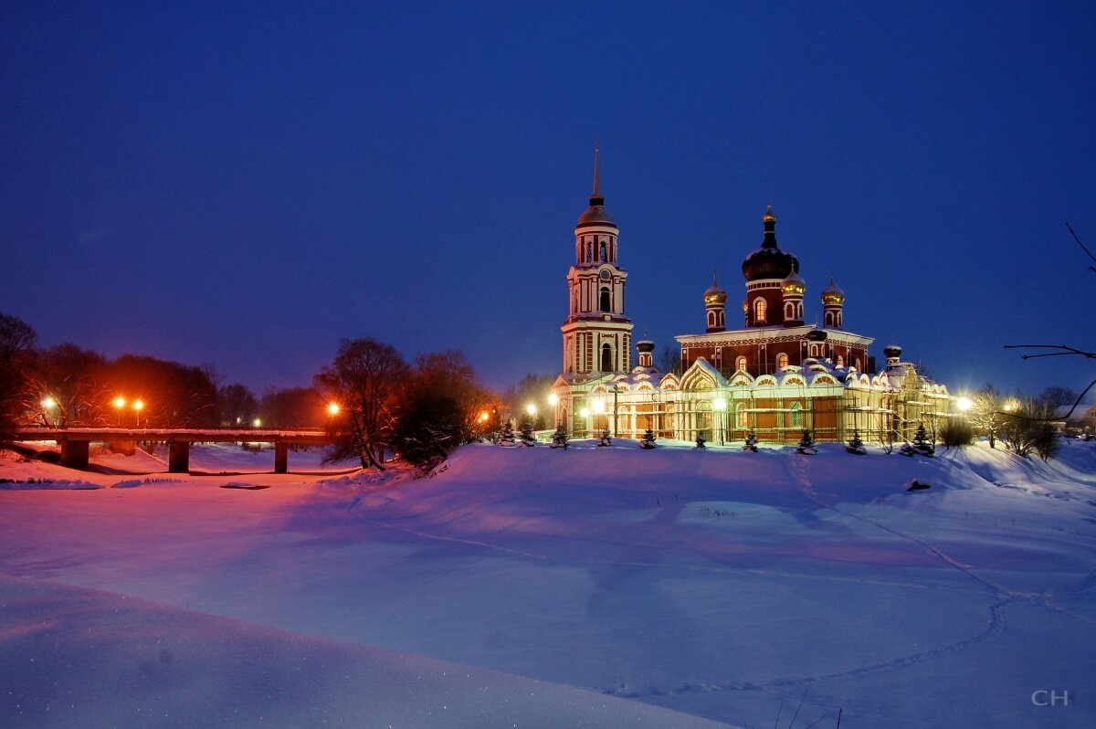 воскресенский собор зимой старая русса фото