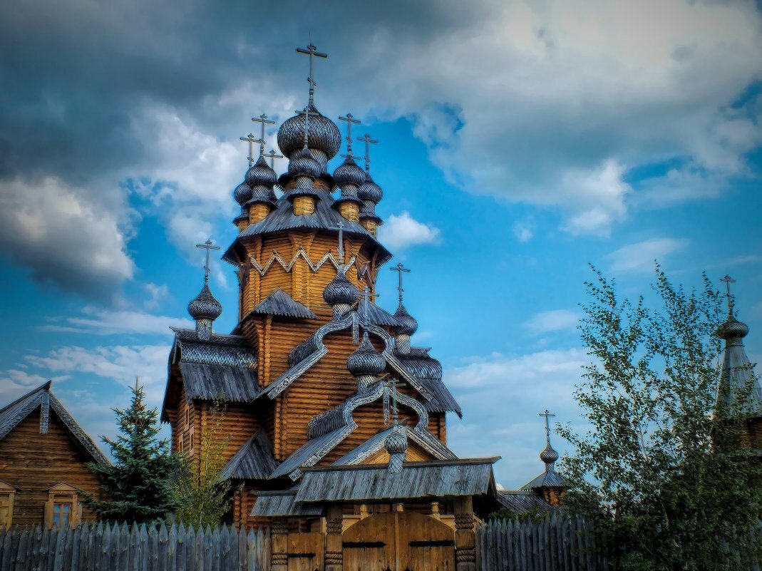деревянная церковь фото