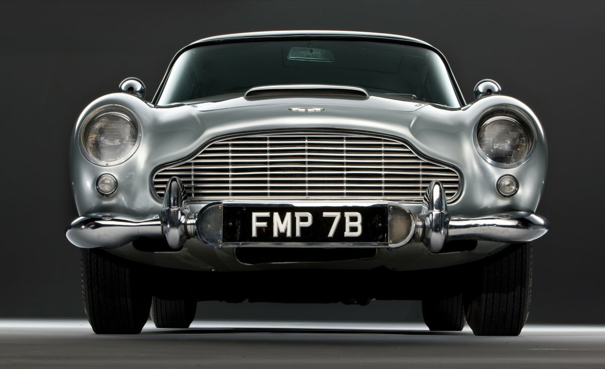 aston martin db5 фото