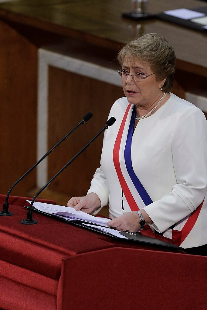 15 января 2006 года впервые президентом Чили стала женщина