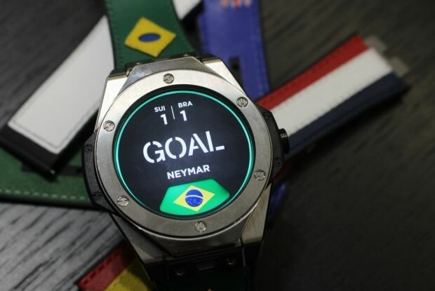 смарт часы hublot фото