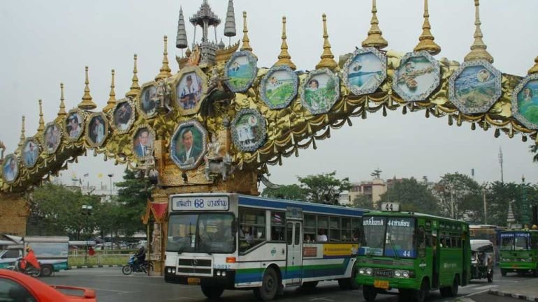 ratchadamnoen avenue бангкок фото