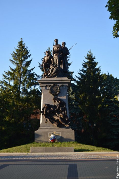 памятники калининграда памятник воинам русской императорской фото