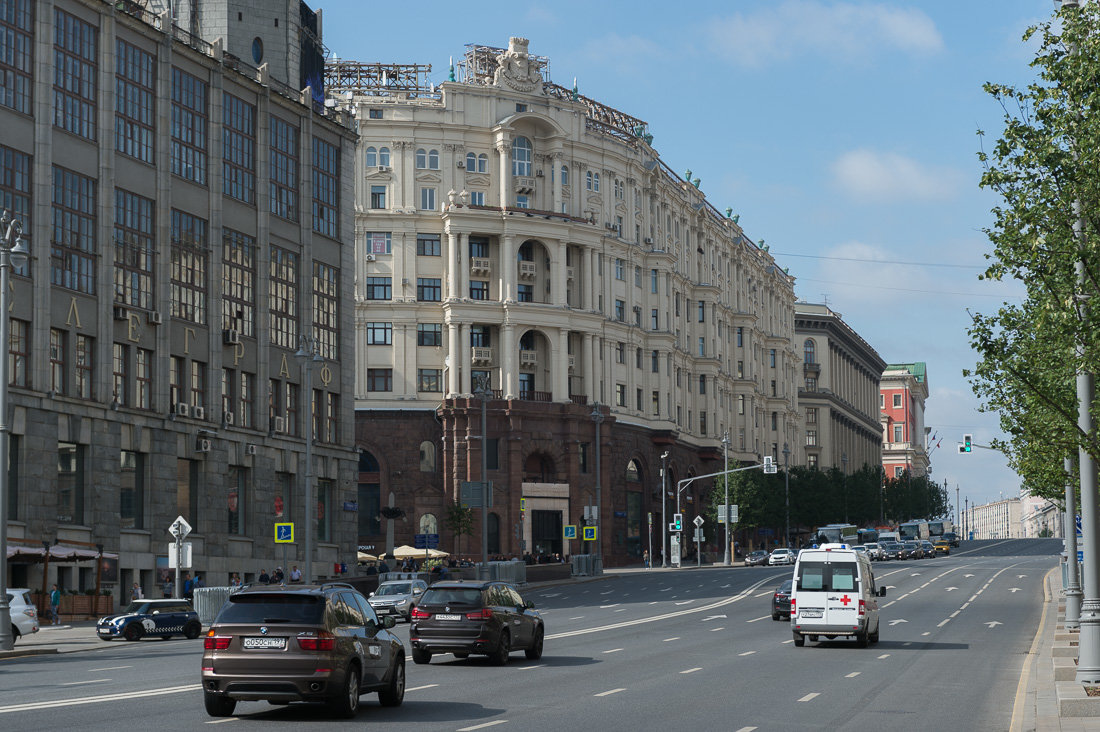 москва тверская улица фото