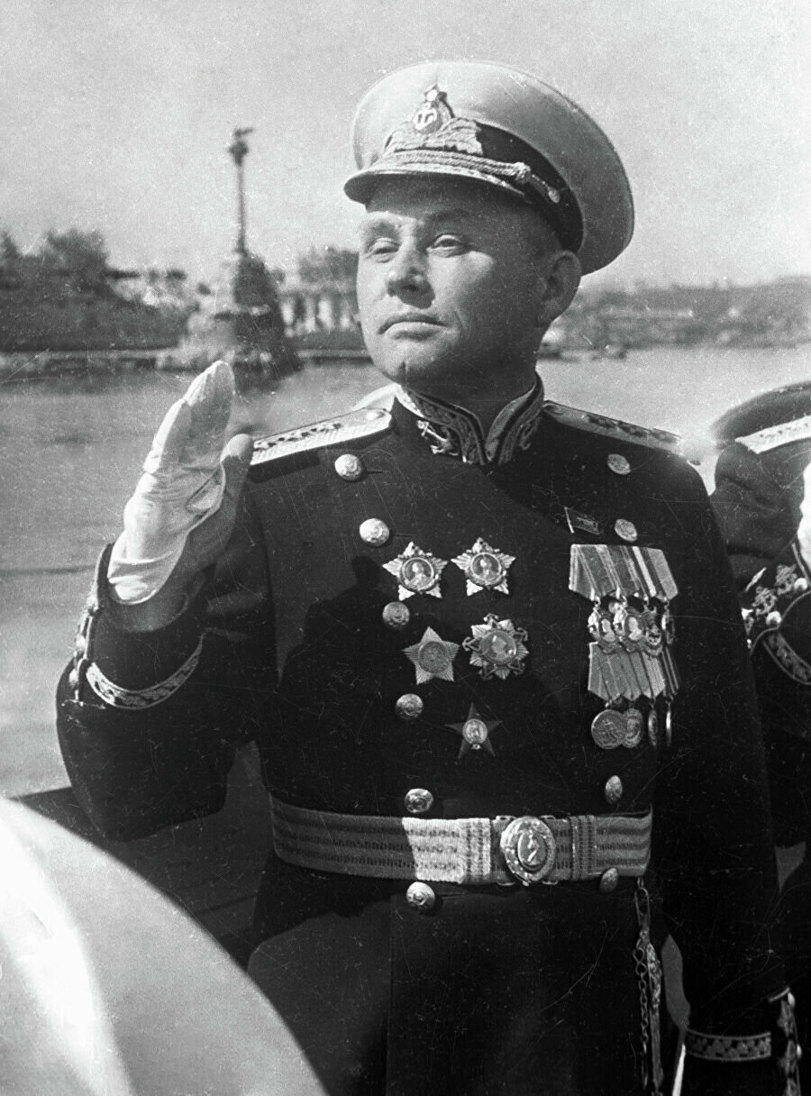 адмирал головко арсений григорьевич фото
