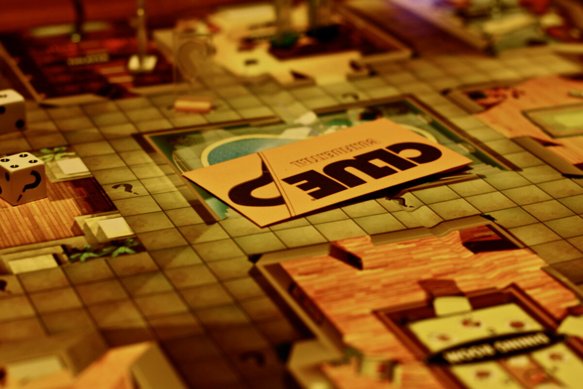 игра улика cluedo фото