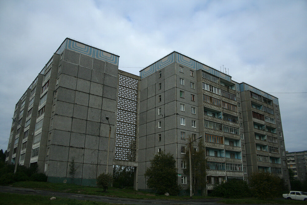 серые пятиэтажки фото