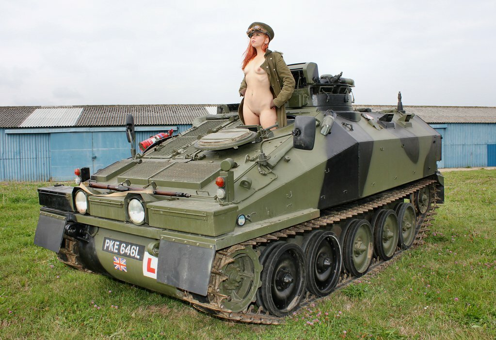 бтр fv103 spartan фото