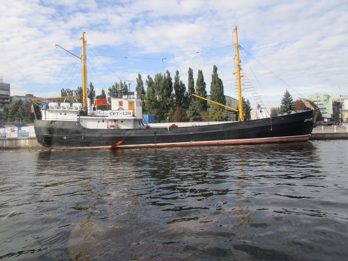 среднего рыболовецкого траулера срт-129 фото