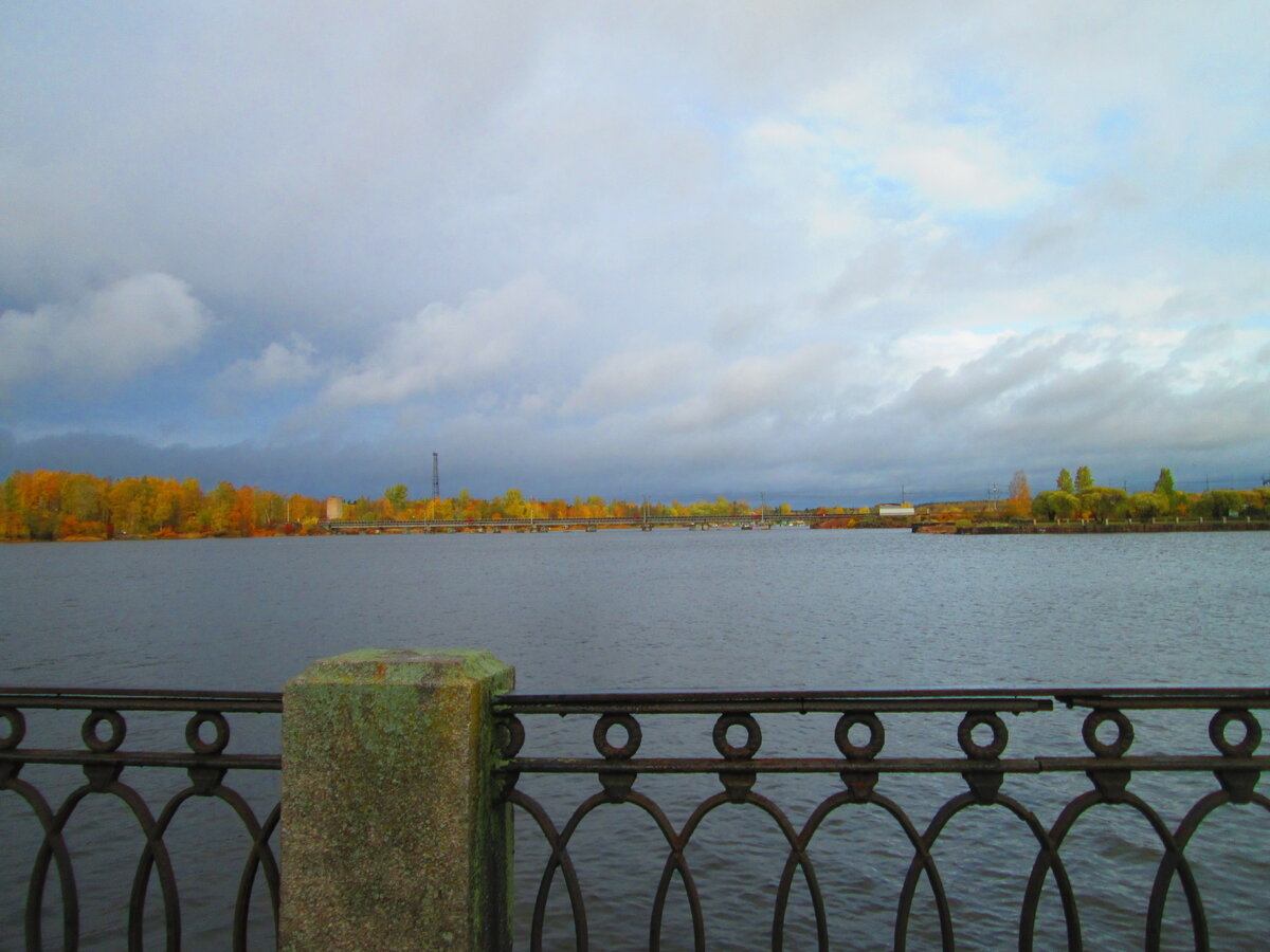 набережная город реж фото