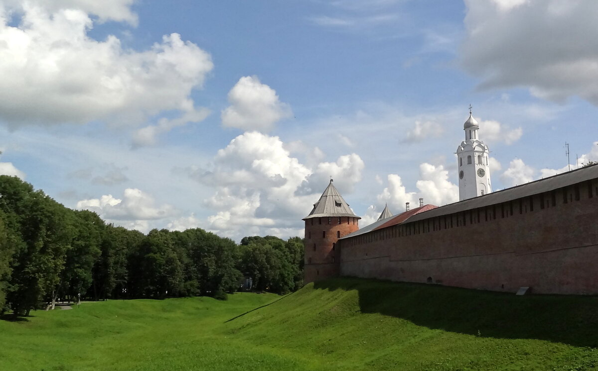 митрополичья башня новгородский детинец фото