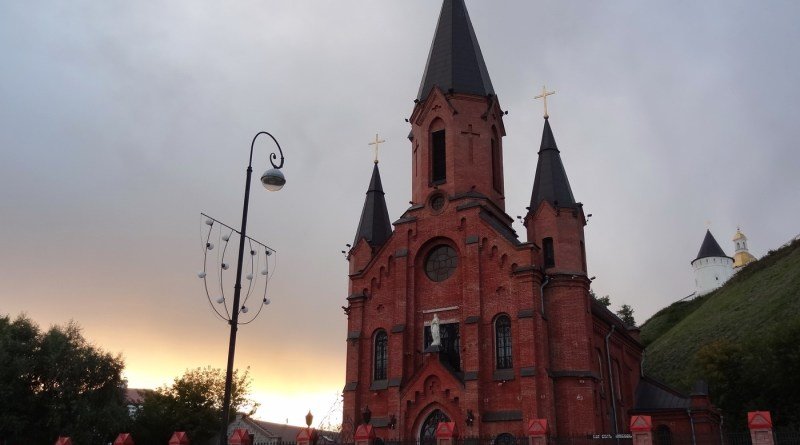 тобольск костел пресвятой троицы фото