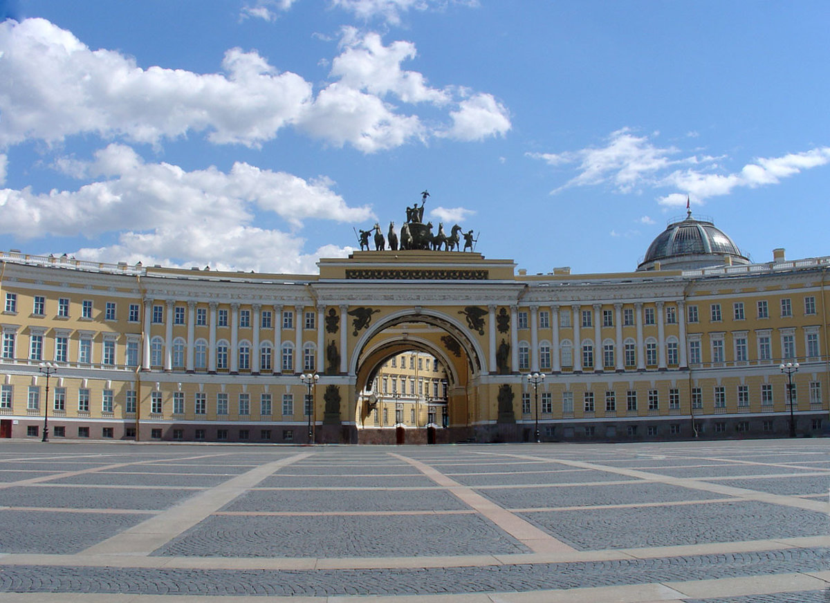 здание главного штаба в санкт петербурге фото