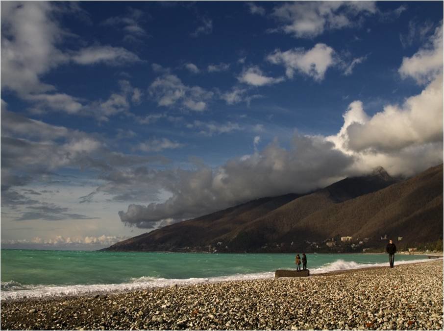 черное море гагра фото