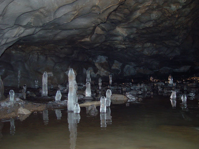 Пещера Романия или Дружба, село Малая Уголька, Тячевский район, Закарпатская область. Украина