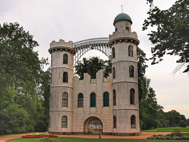 замок пфауэнинзель фото
