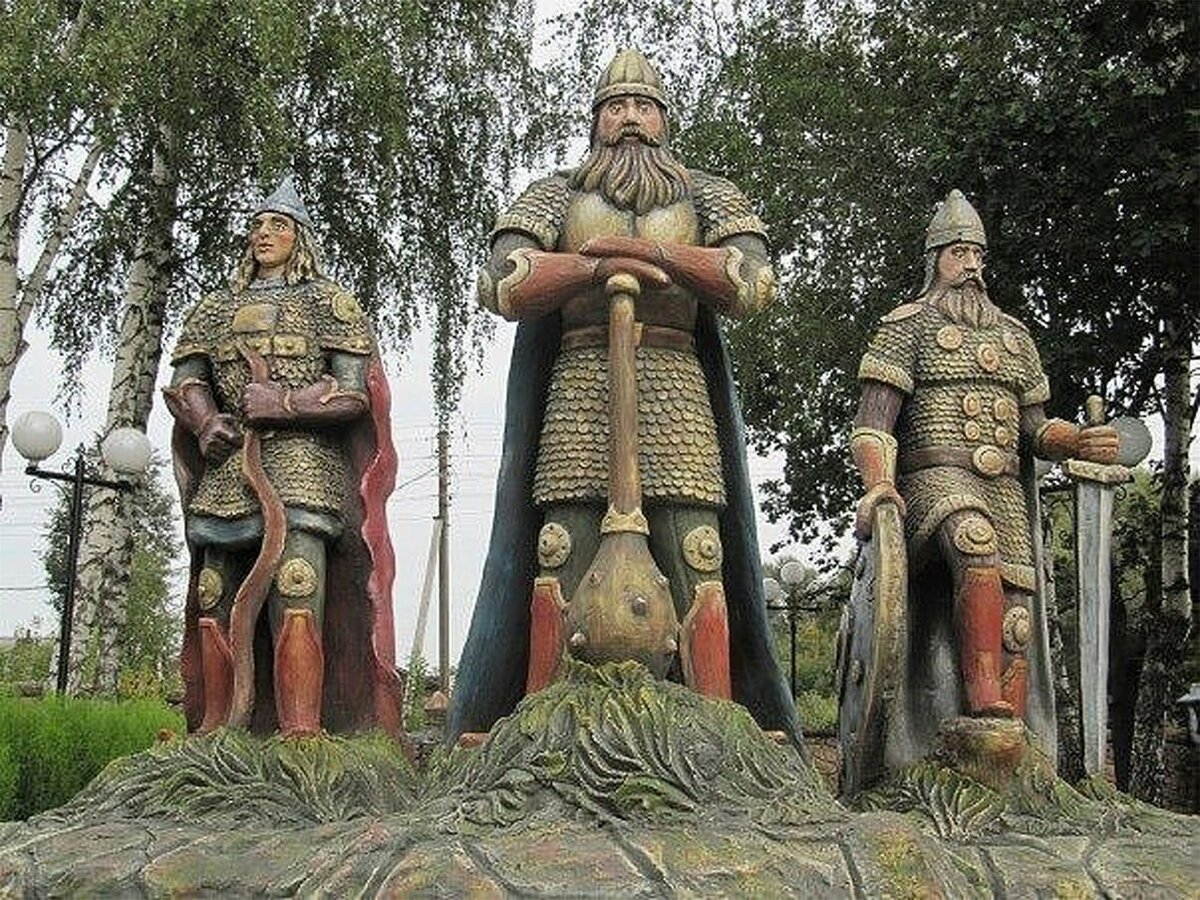 парк три богатыря в козельске фото