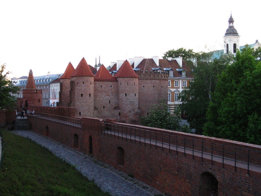 Варшавский барбакан фото