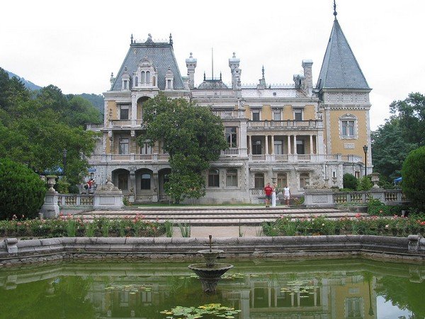 массандровский дворец ялта фото