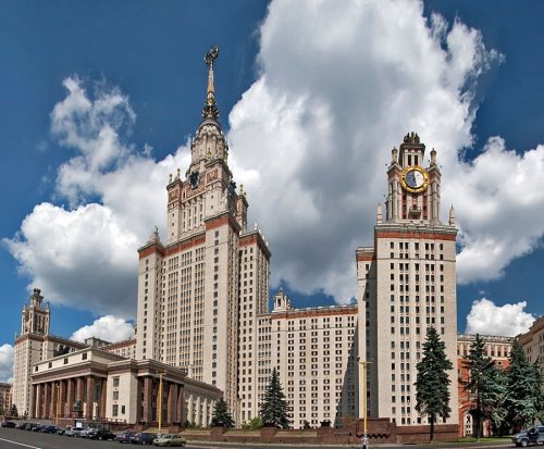 здание мгу в москве фото