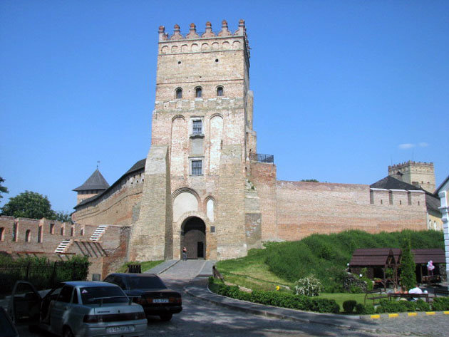 луцкий замок луцк фото