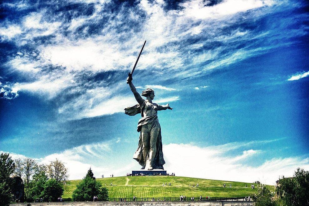 монумент родина мать зовёт на мамаевом кургане фото