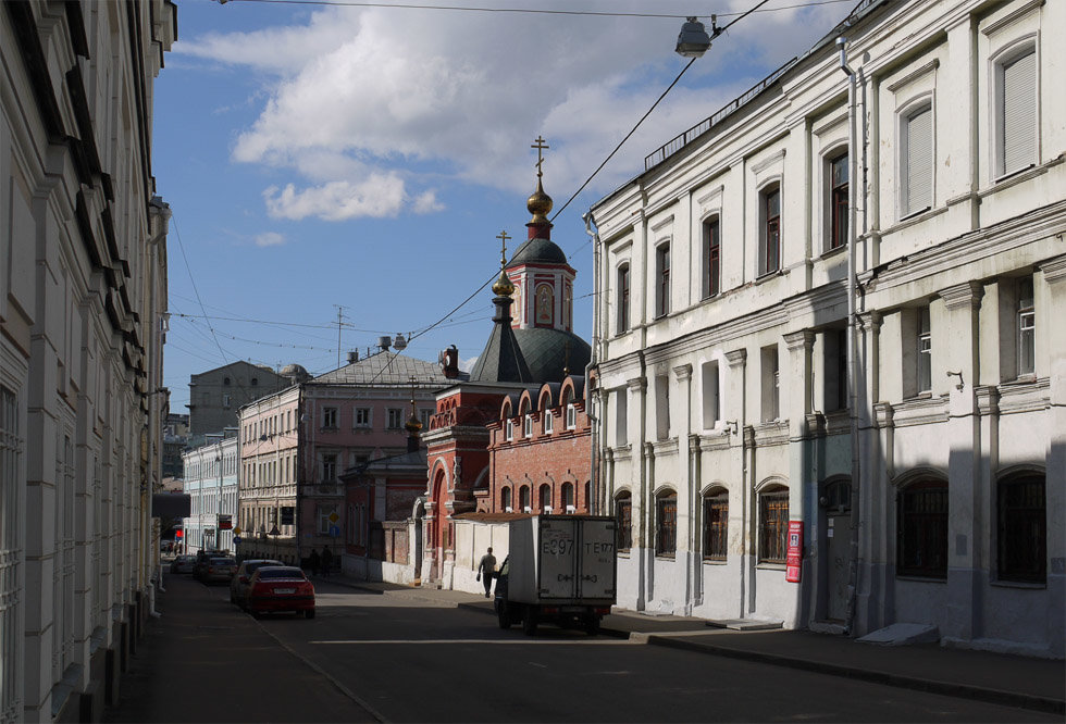 никольская церковь подколокольный переулок фото