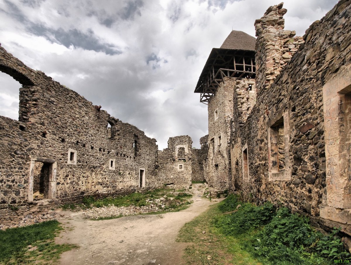 nevytske castle фото