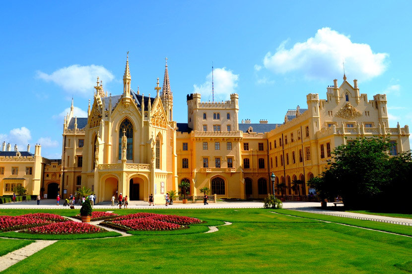 замок леднице фото