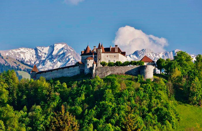 замок грюйер фото