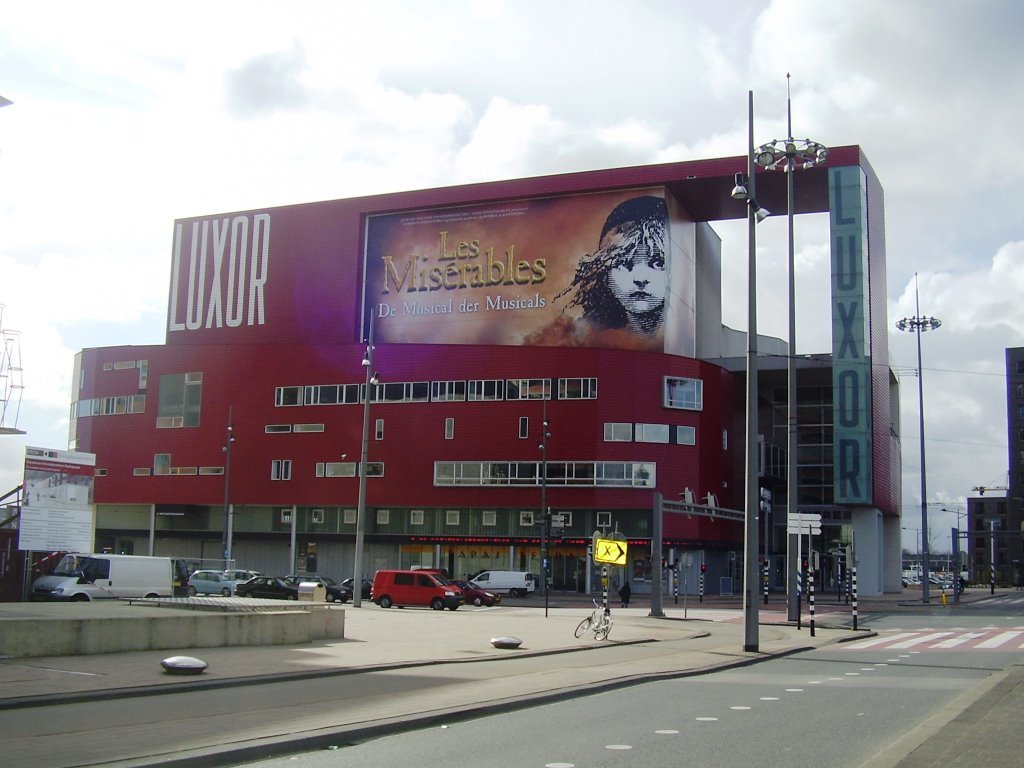 wilson, luxor theater rotterdam, netherlands фото