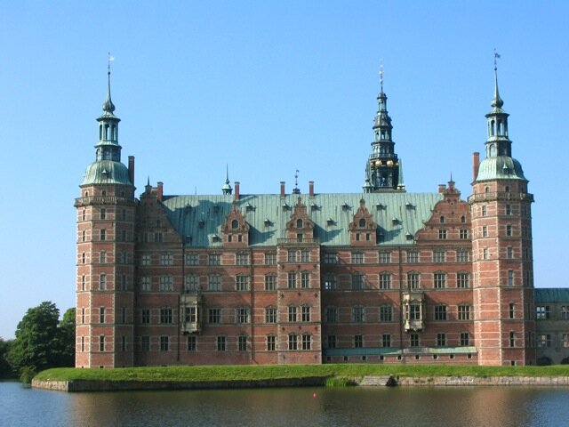 замок фредериксборг дания фото