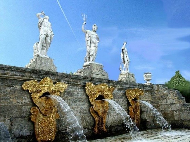 каскад золотая гора в петергофе фото