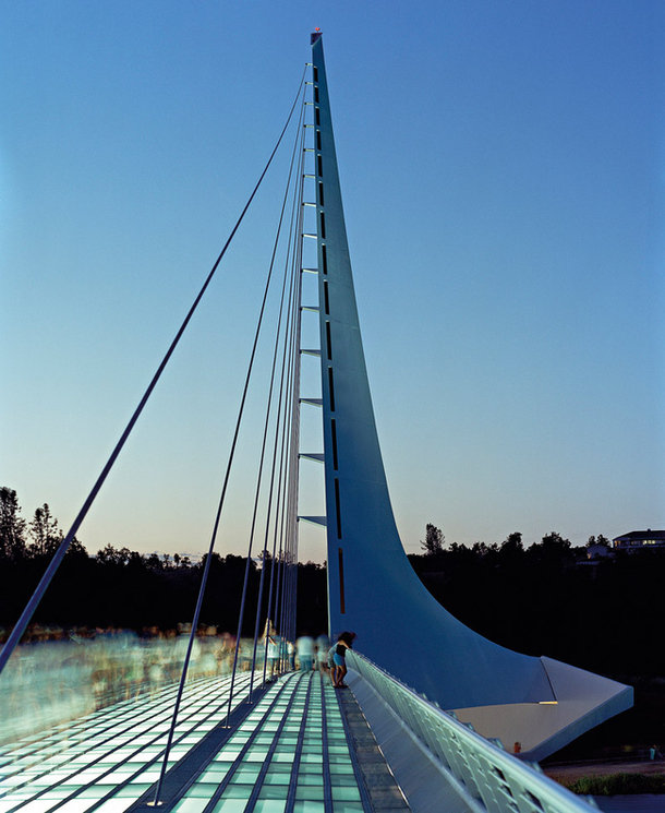 sundial bridge at turtle bay, реддинг фото