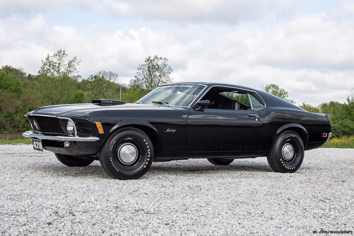 ford mustang фото